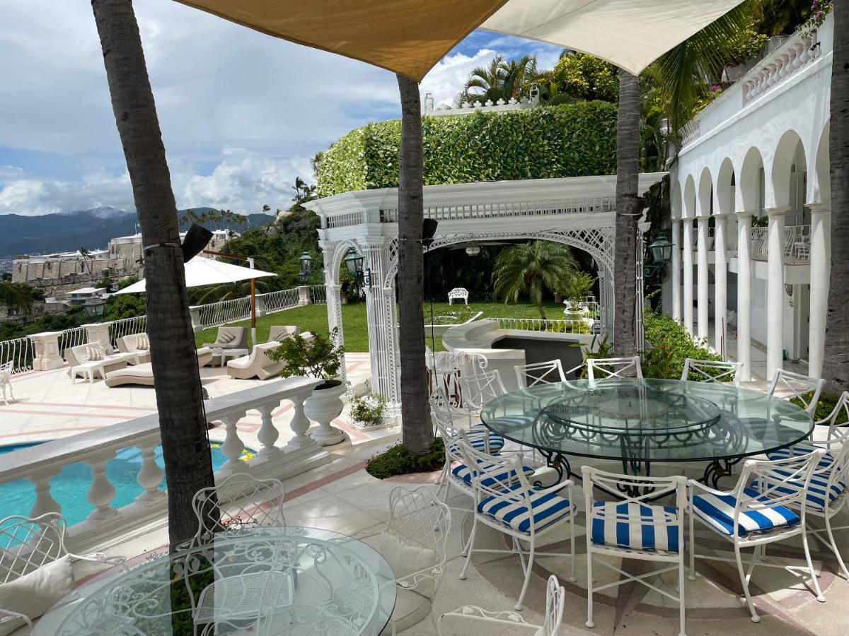 Vilă Jade Luxury Full Service Staff
